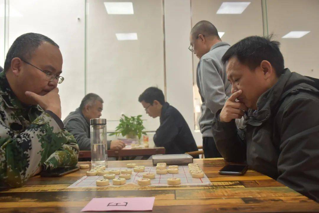 棋子间的自信与成就感之旅，象棋视频比赛精彩瞬间