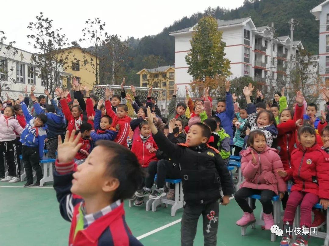 民草电影，高科技新体验，引领未来观影时代风潮